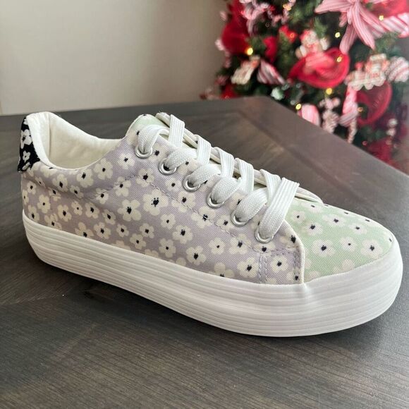 CALL IT SPRING Viollett Platform Sneaker in White Floral Size 6.5 NEW - Picture 2 of 15